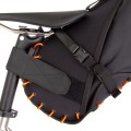 Torba podsiodłowa Restrap Saddle Bag, 14L, czarno/pomarańczowa