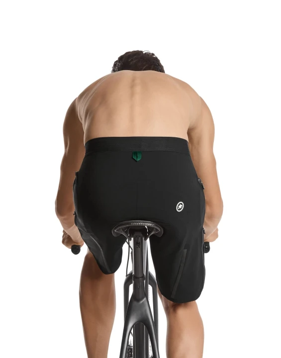 Spodenki Assos MILLE GTC ZEPPELIN Cargo Shorts C2 Black Series