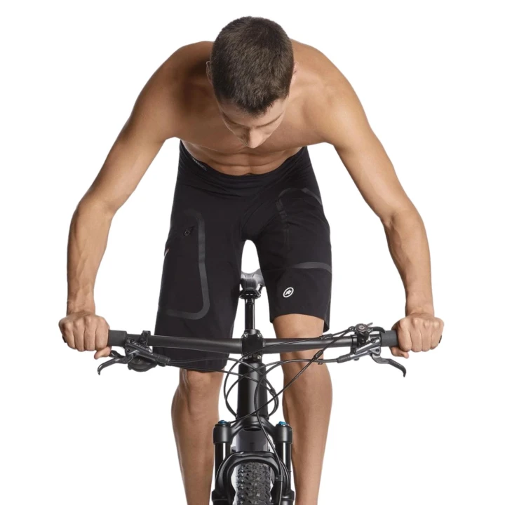 Spodenki Assos TRAIL TACTICA Cargo Shorts - Black Series