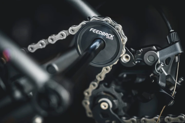 Prowadnica łańcucha Feedback Sports Thru-Axle Chain Keeper, sztywna oś
