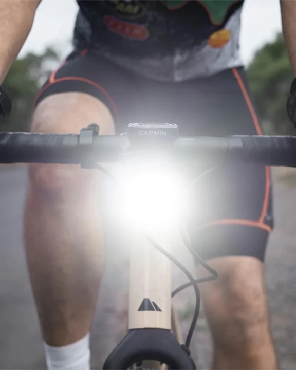 Lampka rowerowa Knog Blinder Pro 1300, przednia