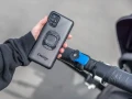 Uchwyt do smartfona Quad Lock Universal, naklejany