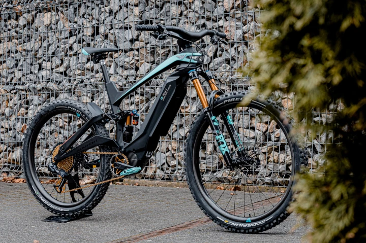 Rower Bianchi e-SUV Adventure Custom, Eagle XX1, Light Bicycles