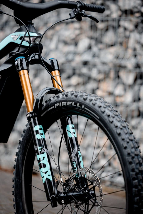 Rower Bianchi e-SUV Adventure Custom, Eagle XX1, Light Bicycles