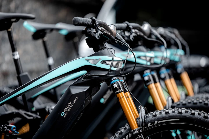 Rower Bianchi e-SUV Adventure Custom, Eagle XX1, Light Bicycles