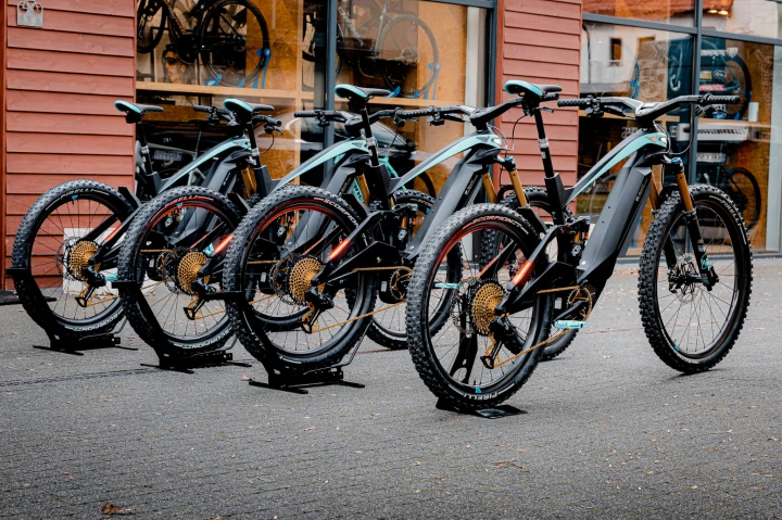 Rower Bianchi e-SUV Adventure Custom, Eagle XX1, Light Bicycles