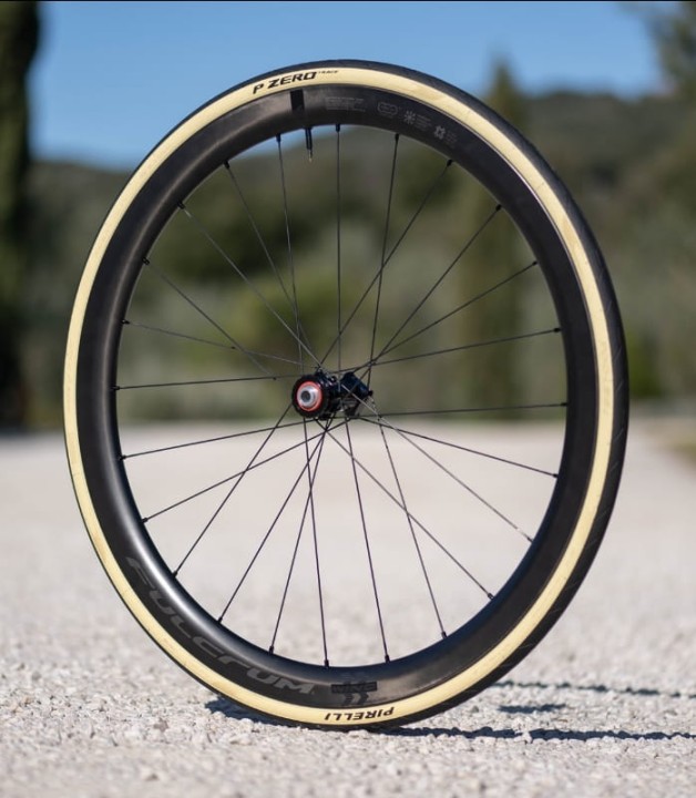 Opona Pirelli P Zero Race TLR Retro