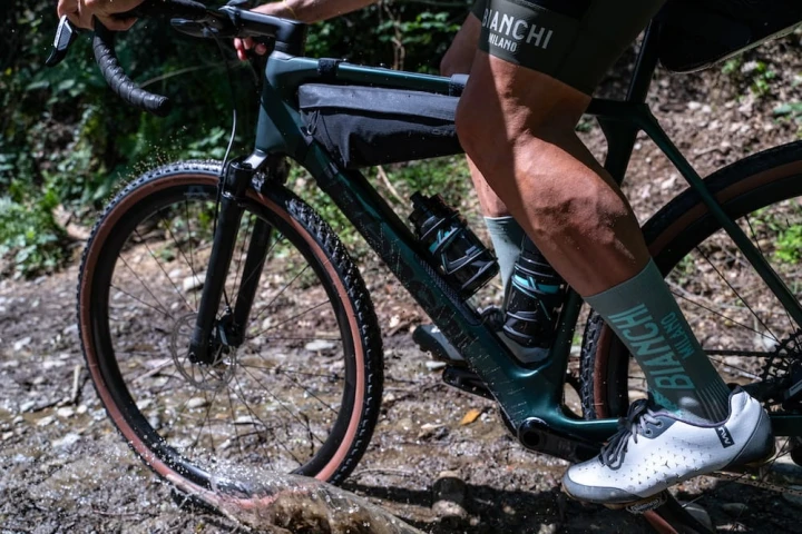 Rower gravelowy Bianchi Arcadex Pro 2024, Dark Forest, Apex:GX eTap AXS 1x123.jpg
