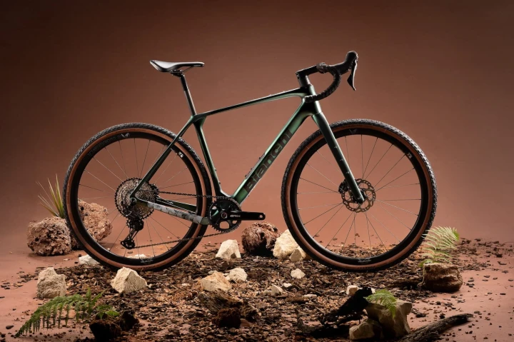 Rower gravelowy Bianchi Arcadex Pro 2024, Dark Forest Green, GRX 820/880 1x