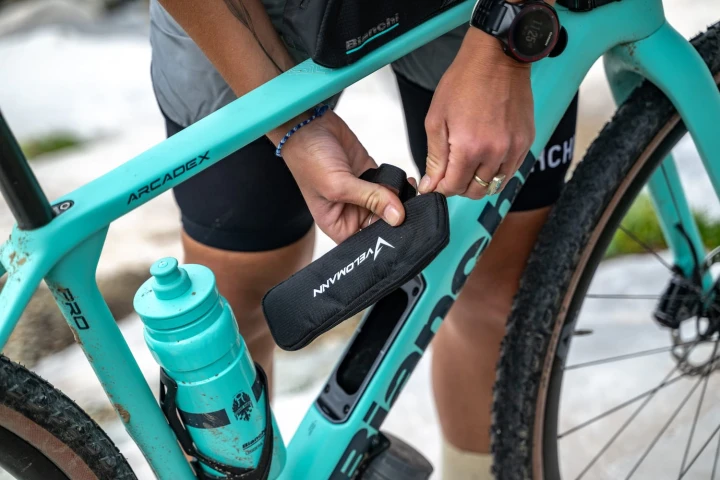 Rower gravelowy Bianchi Arcadex Pro 2024- 1.jpg