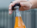 Uchwyt:pierścień do smartfona Quad Lock Mag Phone Ring:Stand and Bottle Opener_1.jpg