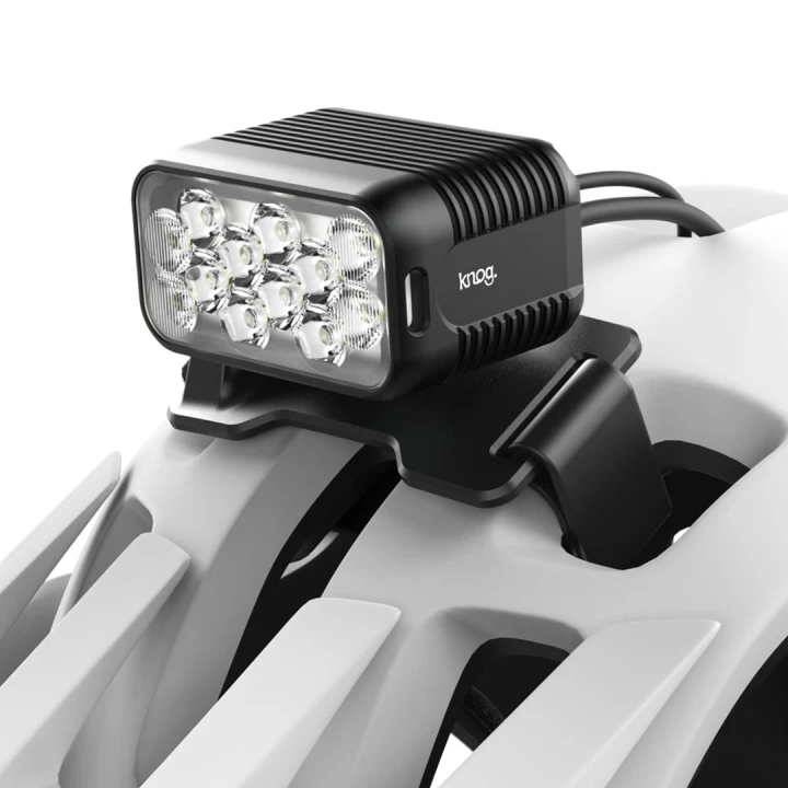 Lampka rowerowa Knog Blinder X 2300 Helmet Kit + akumulator 1000mAh, przednia_3.jpg