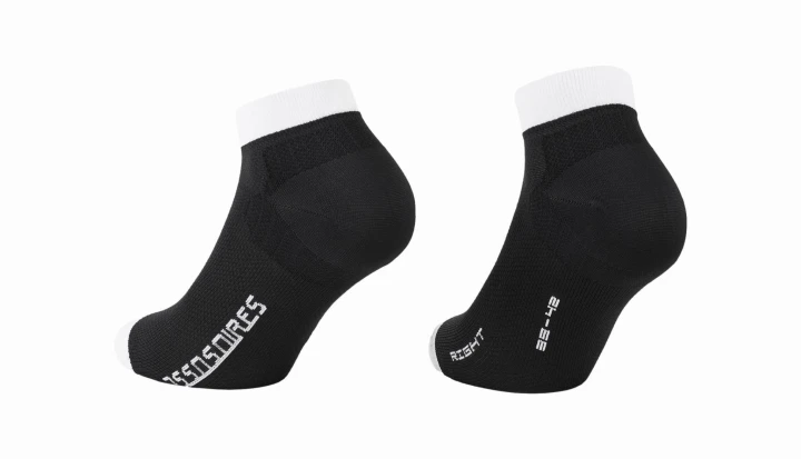 Skarpety Assos RS Socks SUPERLEGER Low Black Series_1.jpeg