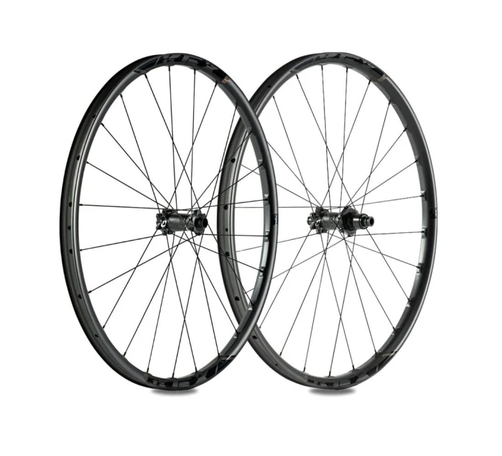 Koła FSA KFX i28 29"_1.jpg