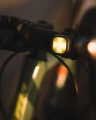 Przednia lampka rowerowa Knog Blinder Mini_3.webp