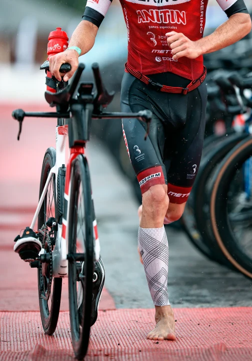 Kompresyjne osłony na łydki VeloToze Aero Leg Sleeves Białe