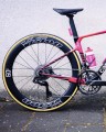 Tylna lampka rowerowa:do biegania Knog x EF Plus Ltd. Collection_4.jpg