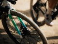 Opona gravelowa Hutchinson Caracal Race Czarno-Beżowa