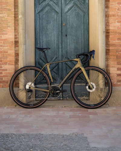 Rower gravelowy Bianchi Impulso PRO_1.jpg