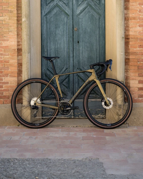 Rower gravelowy Bianchi Impulso PRO_1.jpg