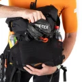Plecak z bukłakiem Restrap Rolltop Hydration Vest_4.webp