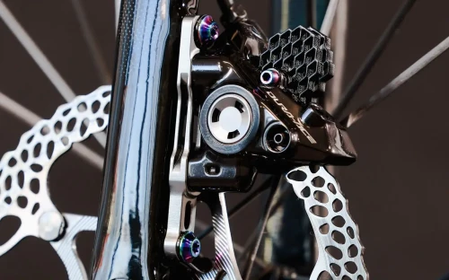 Śruby tytanowe AbsoluteBlack okładzin hamulcowych Shimano PVD Rainbow