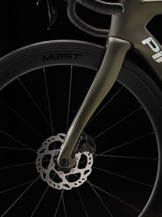 Rower szosowy Pinarello F5, 105 Di2, Etna Black Matt
