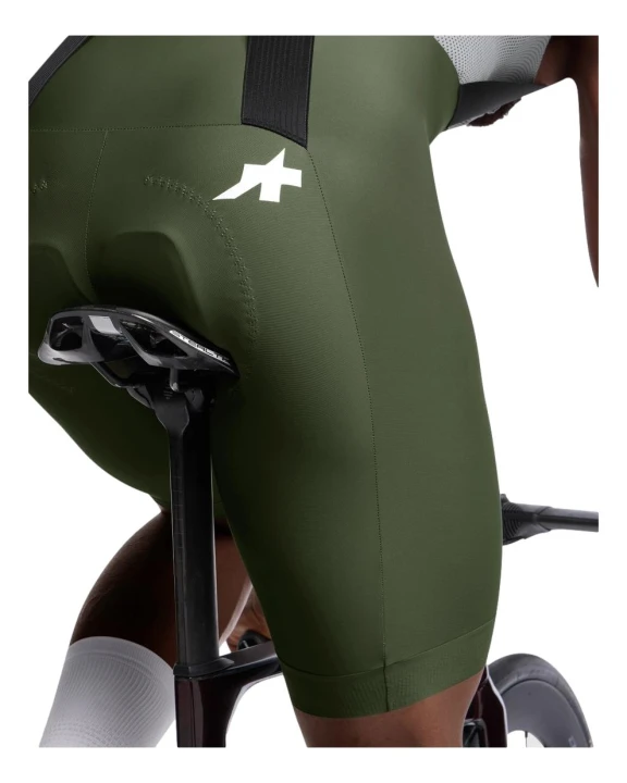 Spodenki kolarskie Assos MILLE GT S11 Bib Shorts Moss Green_2.jpeg