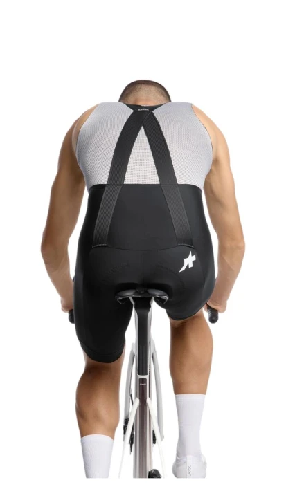 Spodenki kolarskie Assos MILLE GT S11 Bib Shorts Black Series_3.jpeg