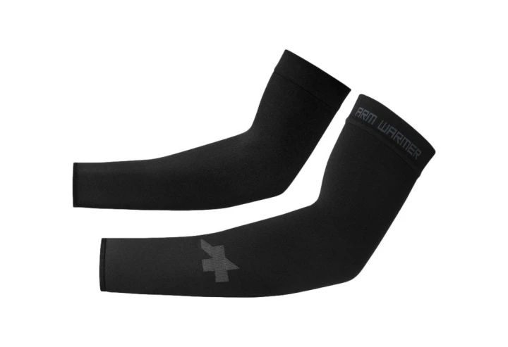 Rękawki kolarskie Assos P1 Spring:Fall Arm Warmers Black Series_1.jpeg