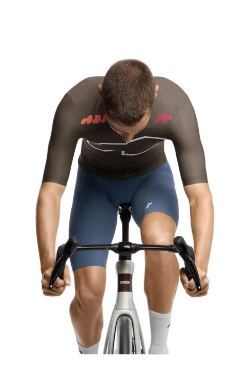 Koszulka kolarska Assos EQUIPE R S11 Jersey WE ARE THE A, Moka Brown_5.jpeg