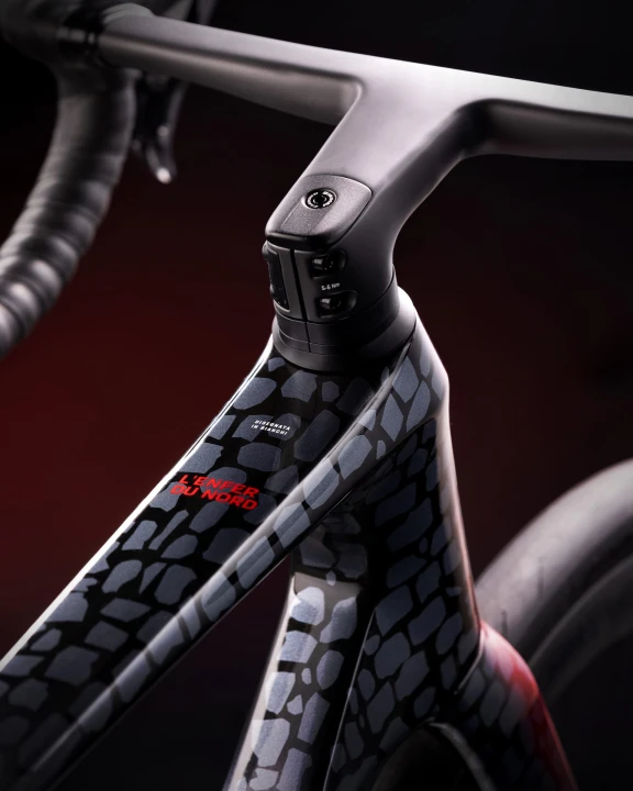 Rower szosowy Bianchi Infinito Paris Roubaix Edition, Ultegra 4iiii, RC 49R_6.jpg
