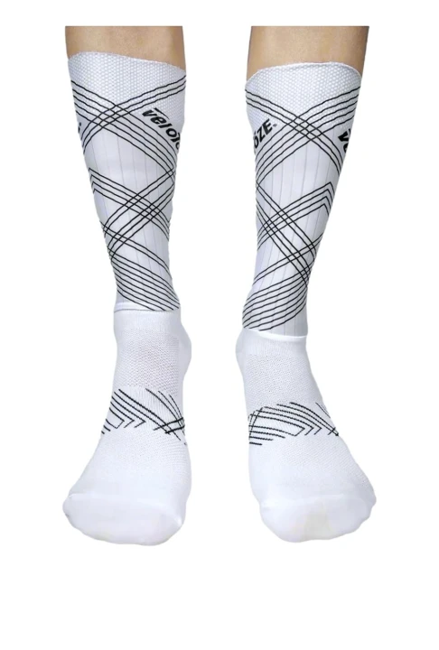 Skarpety kolarskie VeloToze Aero Extra Tall Białe Wysokie_1.jpeg