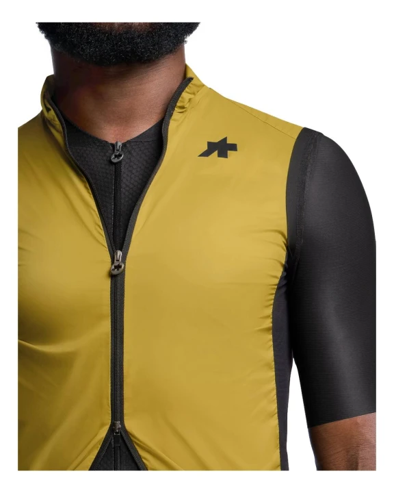 Kamizelka kolarska Assos MILLE GT S11 Wind Vest Golden Yellow_2.jpeg