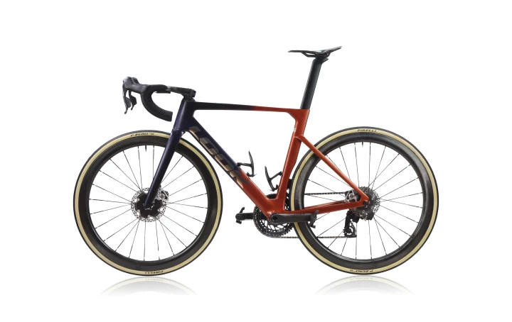 Look 795 Blade RS3 Custom_Red AXS_Light Bicycles Falcon Pro 45_3.jpeg